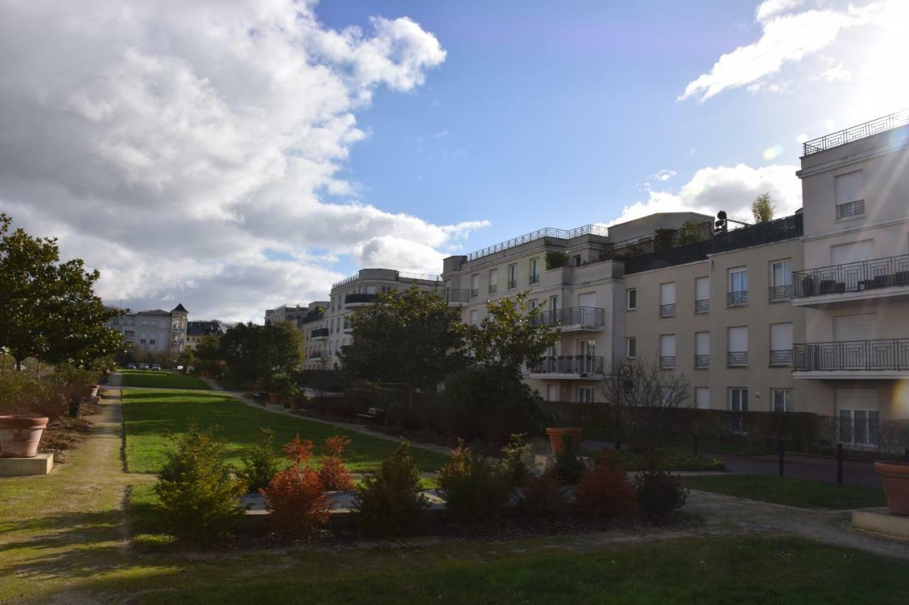 Appartement Avec Rez De Jardin A Disneyland Montévrain Exteriör bild